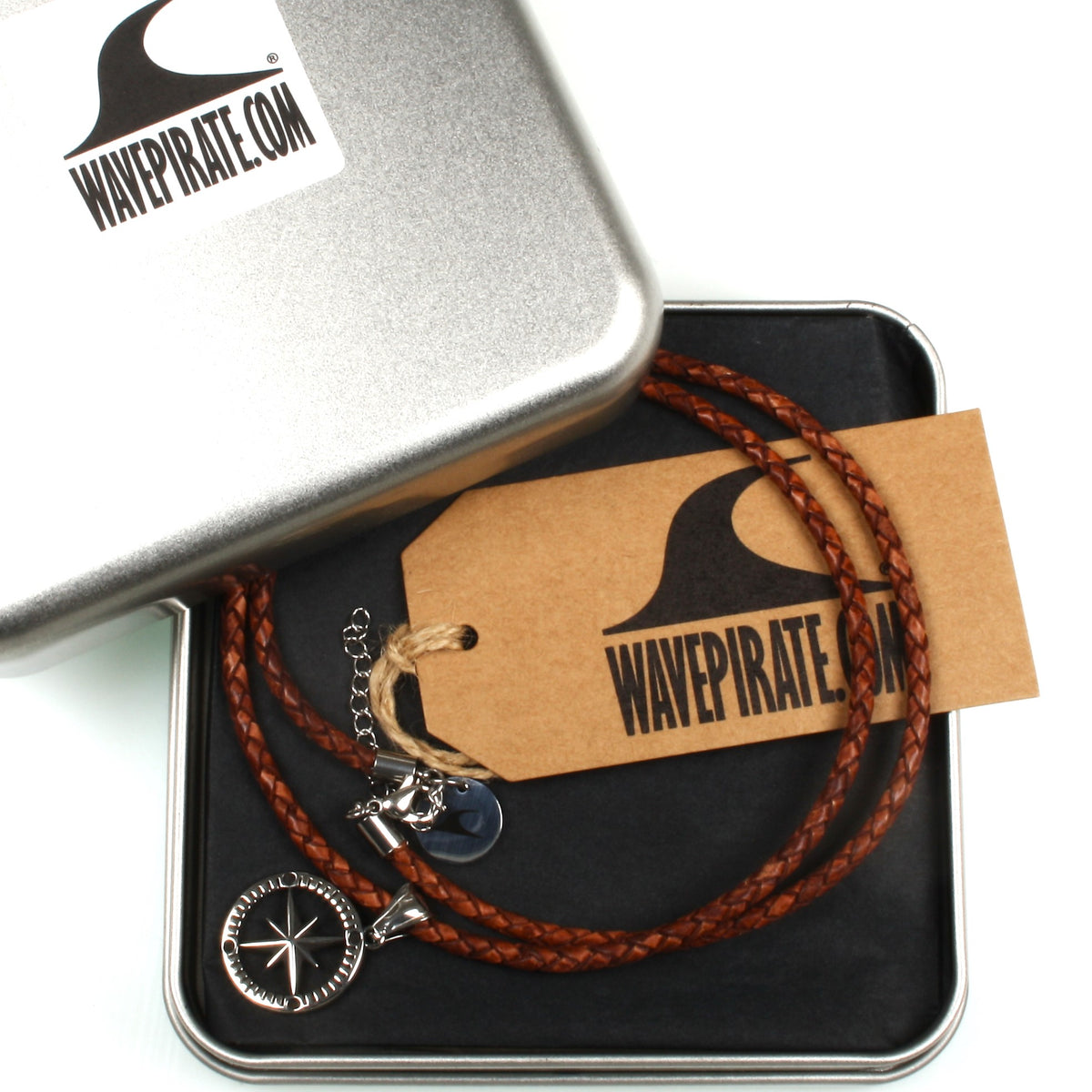 leder-halskette-Herren-damen-kompass-windrose-cognac-geflochten-Edelstahlverschluss-geschenkverpackung-wavepirate-shop-f