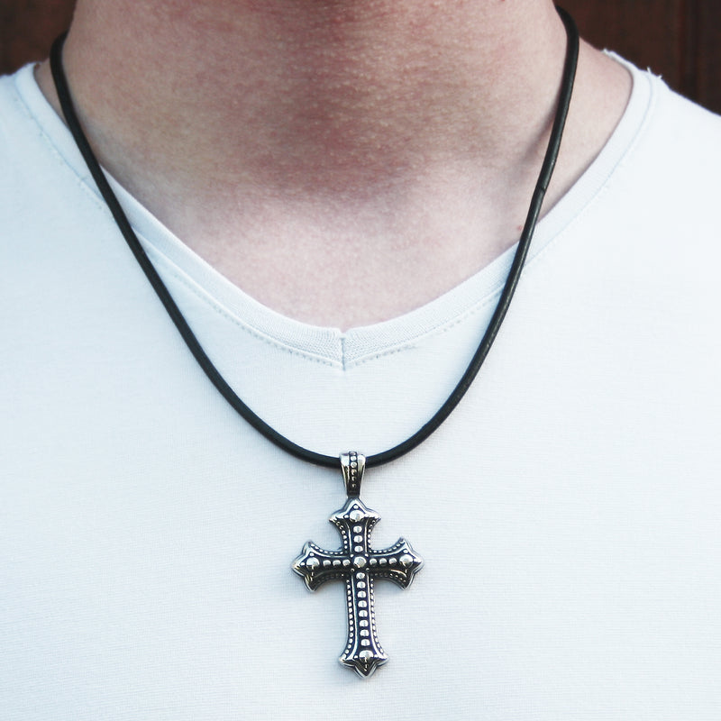 leder-halskette-Herren-damen-kreuz-schwarz-riemen-massiv-Edelstahlverschluss-getragen-wavepirate-shop-r