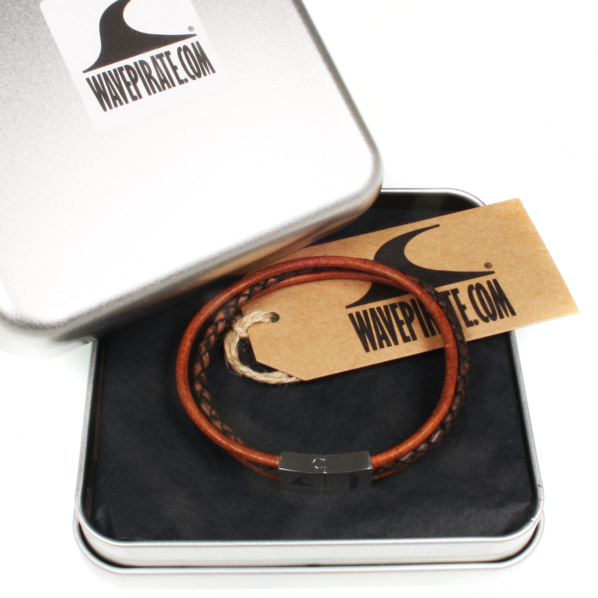 lederarmband-herren-cognac-braun-trio-geflochten-Edelstahlverschluss-geschenkverpackung-wavepirate-shop-f