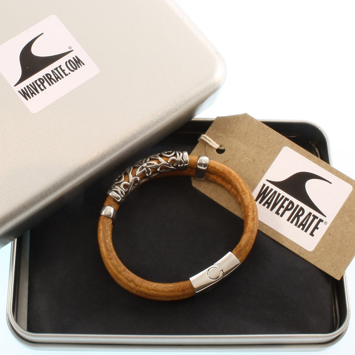 lederarmband-herren-cognac-xo-massiv-Edelstahlverschluss-geschenkverpackung-wavepirate-shop-r