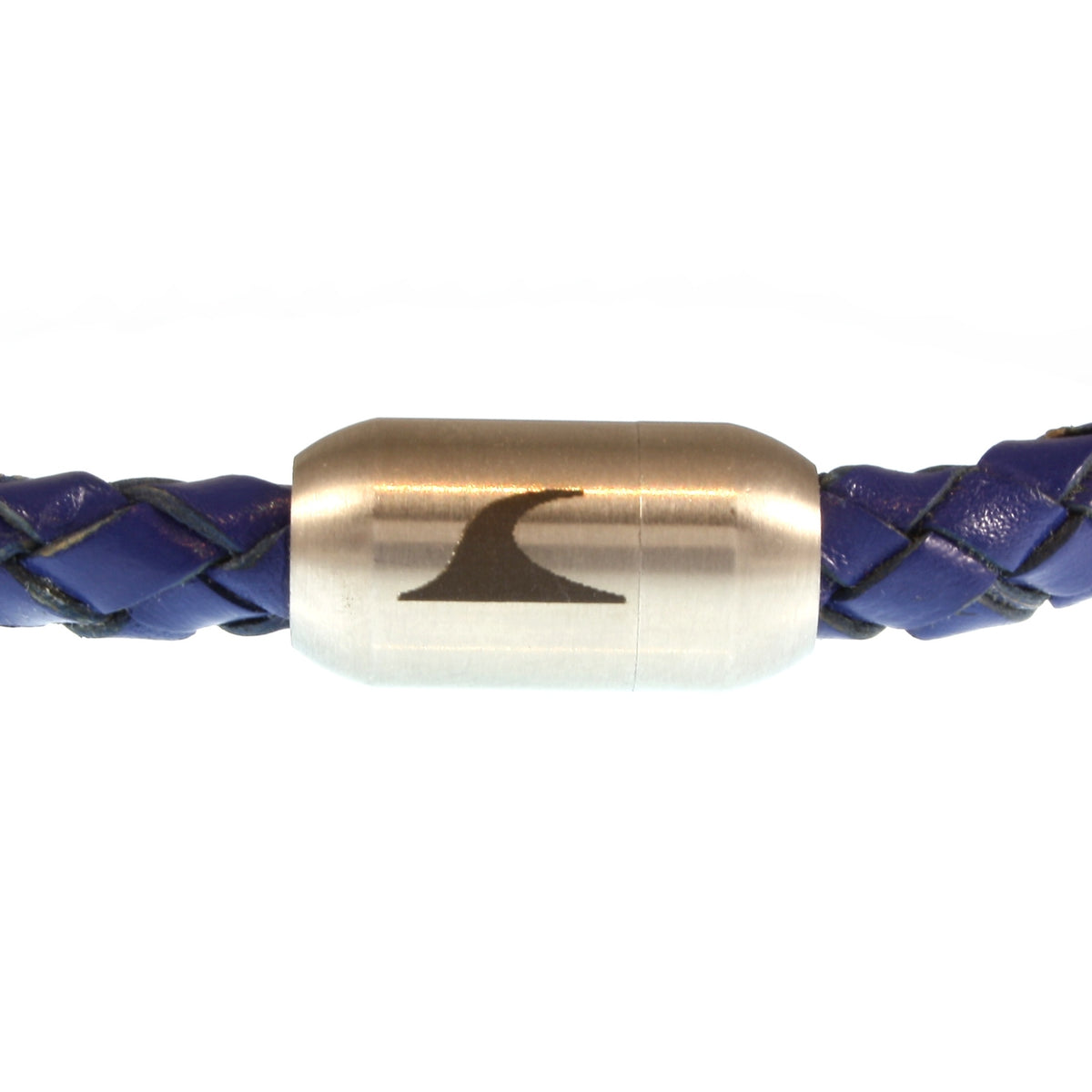 lederarmband-herren-damen-blau-silber-sylt-geflochten-Edelstahlverschluss-detail-wavepirate-shop-f