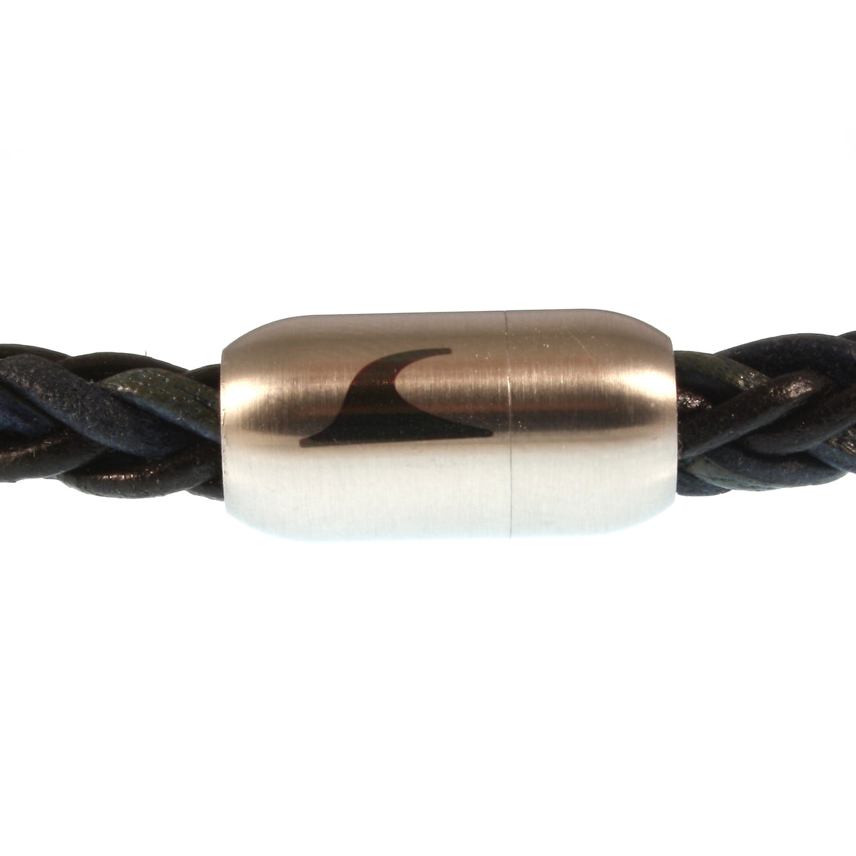 lederarmband-herren-damen-schwarz-blau-sylt-geflochten-Edelstahlverschluss-detail-wavepirate-shop-8