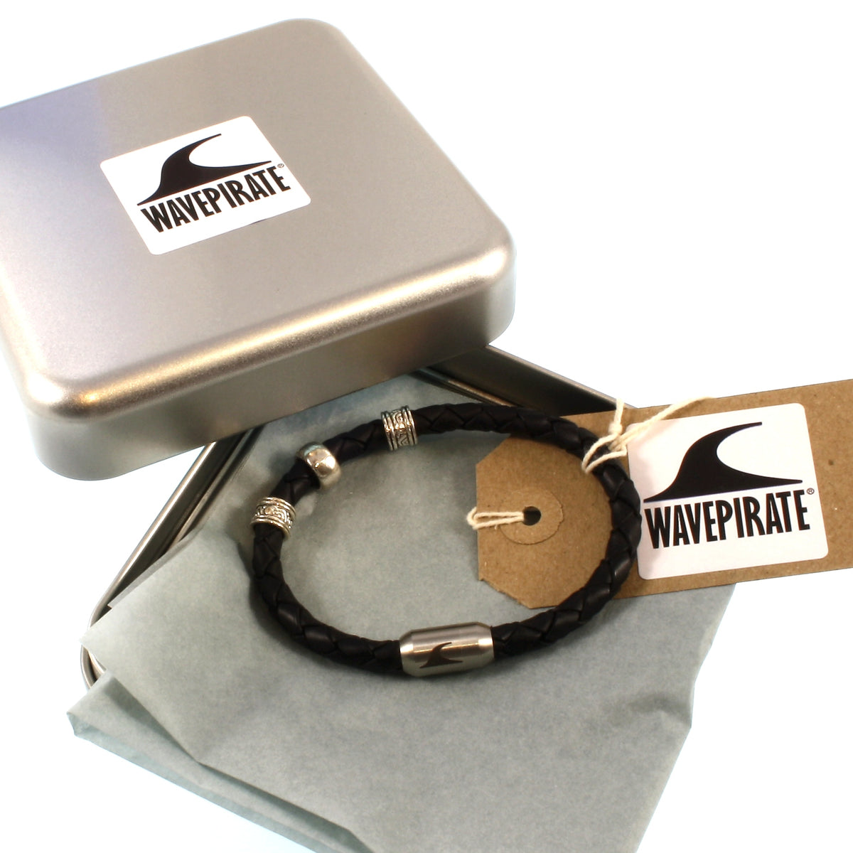 lederarmband-herren-damen-schwarz-silber-sylt-charm-geflochten-Edelstahlverschluss-geschenkverpackung-wavepirate-shop-f