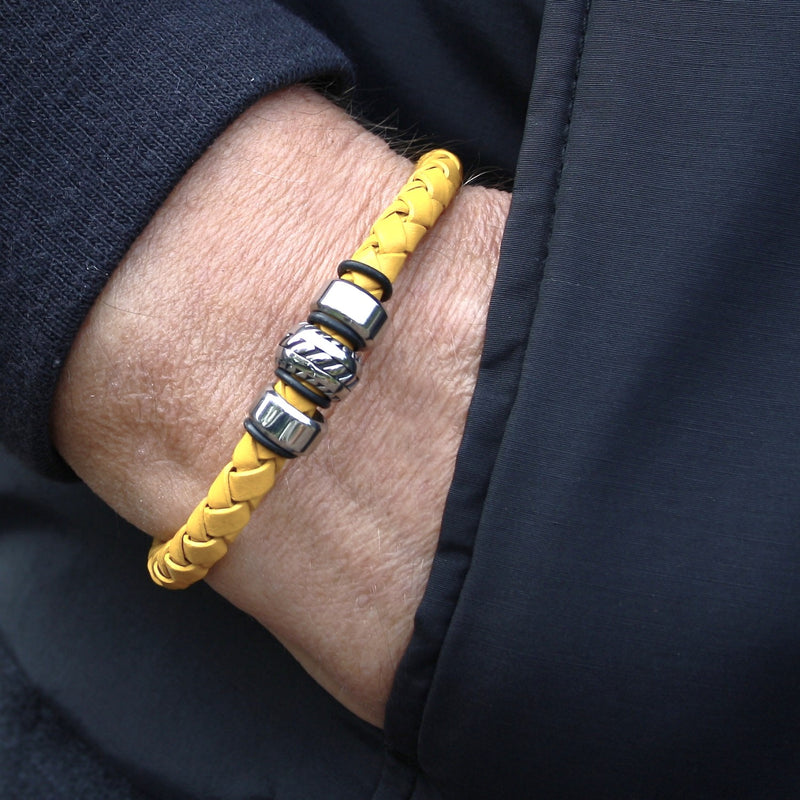 lederarmband-herren-gelb-silber-steel-geflochten-Edelstahlverschluss-getragen-wavepirate-shop-f1