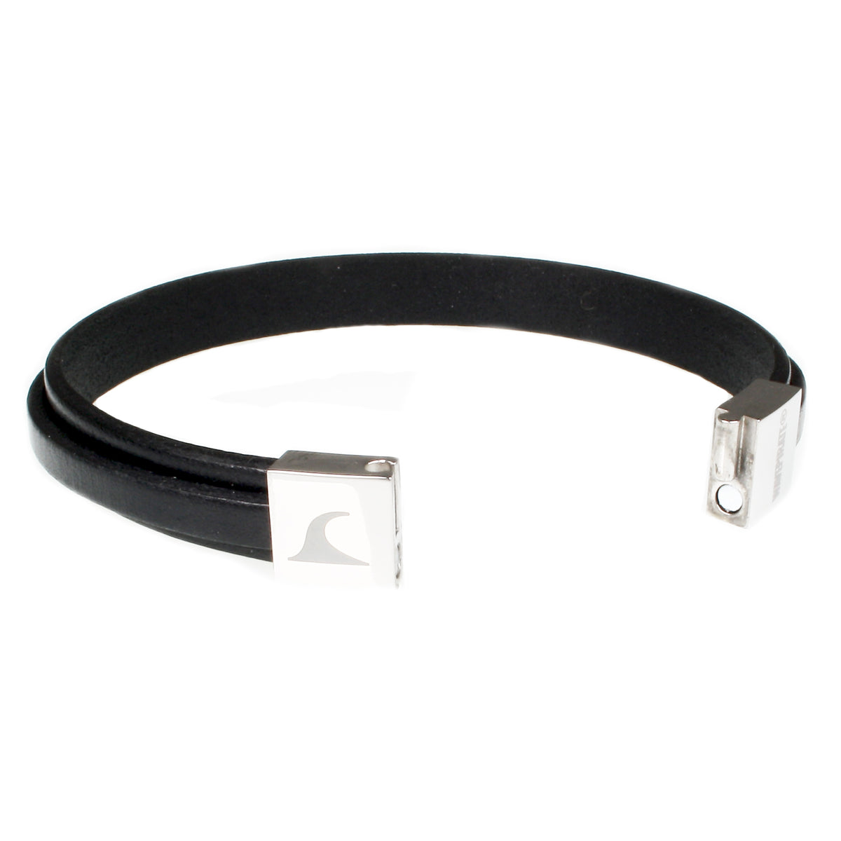 lederarmband-herren-line-schwarz-schwarz-flach-Edelstahlverschluss-offen-wavepirate-shop