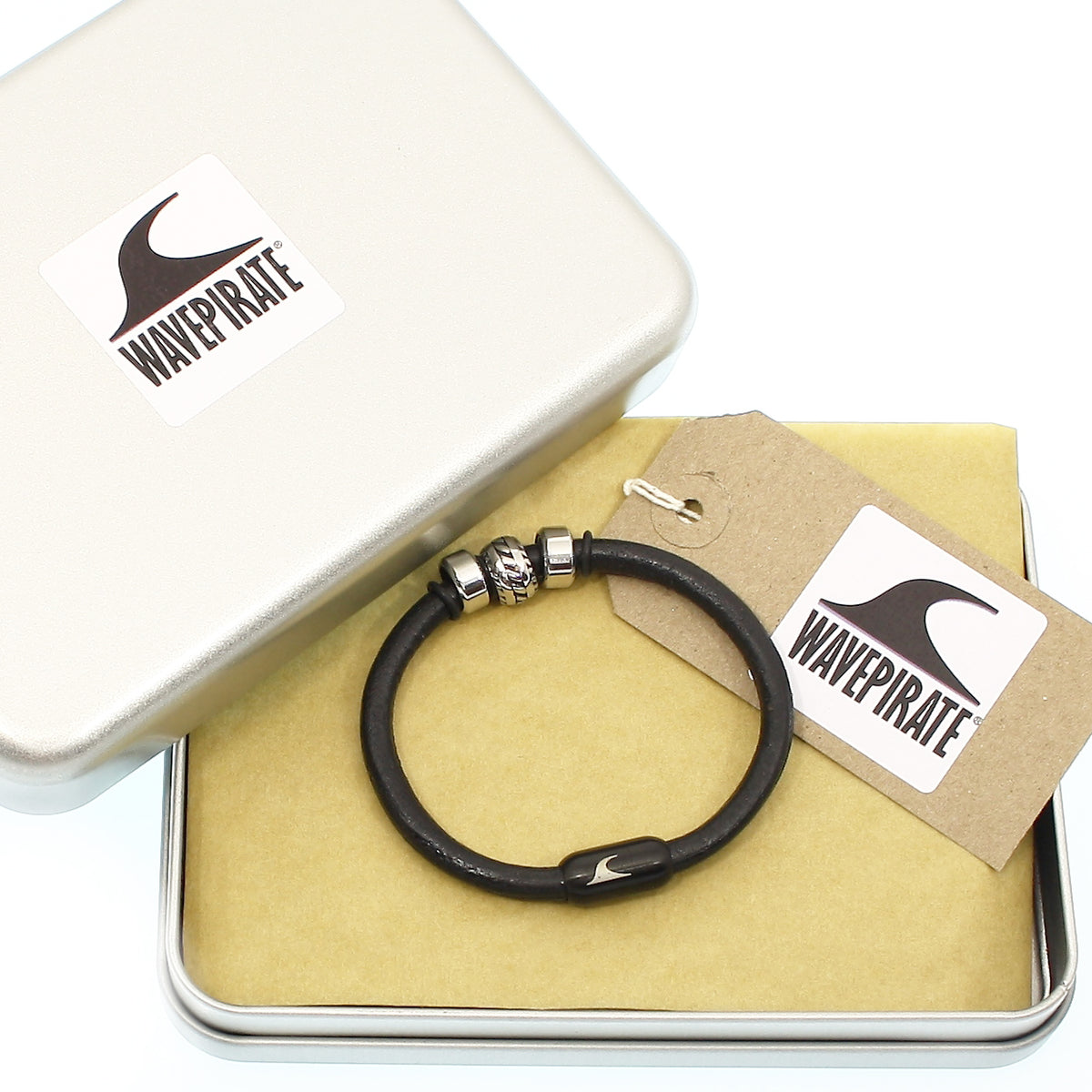 lederarmband-herren-schwarz-steel-massiv-Edelstahlverschluss-geschenkverpackung-wavepirate-shop-r