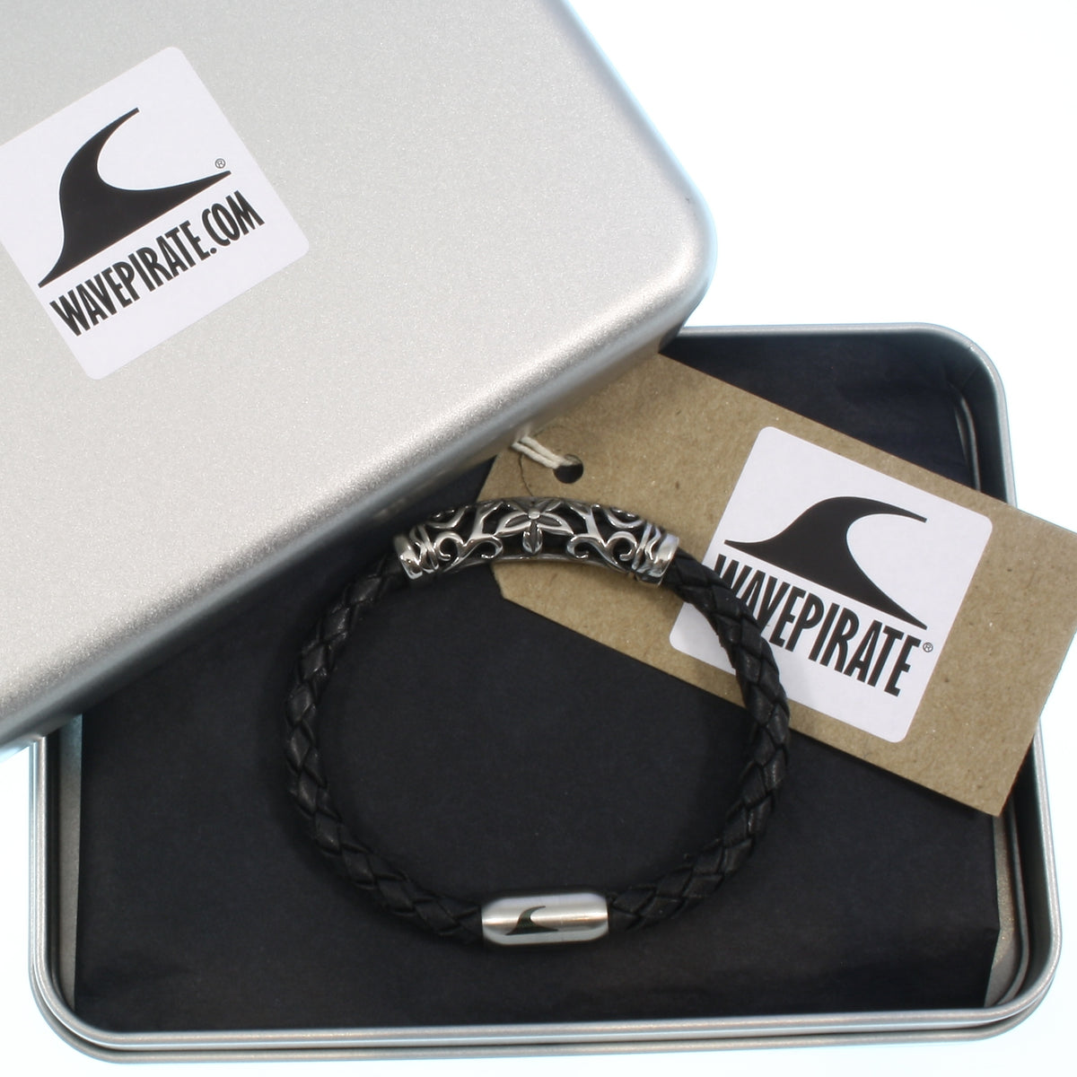 lederarmband-herren-schwarz-sylt-xo-Edelstahlverschluss-geschenkverpackung-wavepirate-shop-f