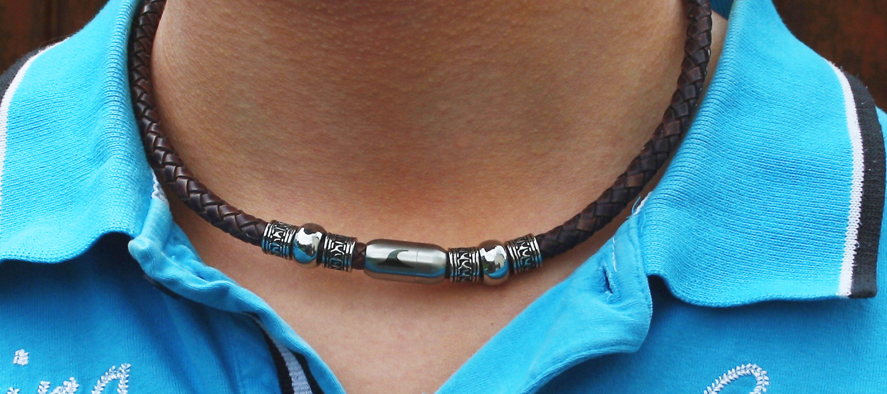lederhalskette-herren-damen-Edelstahlverschluss-handgefertigt-wavepirate-shop-handmade-hamburg