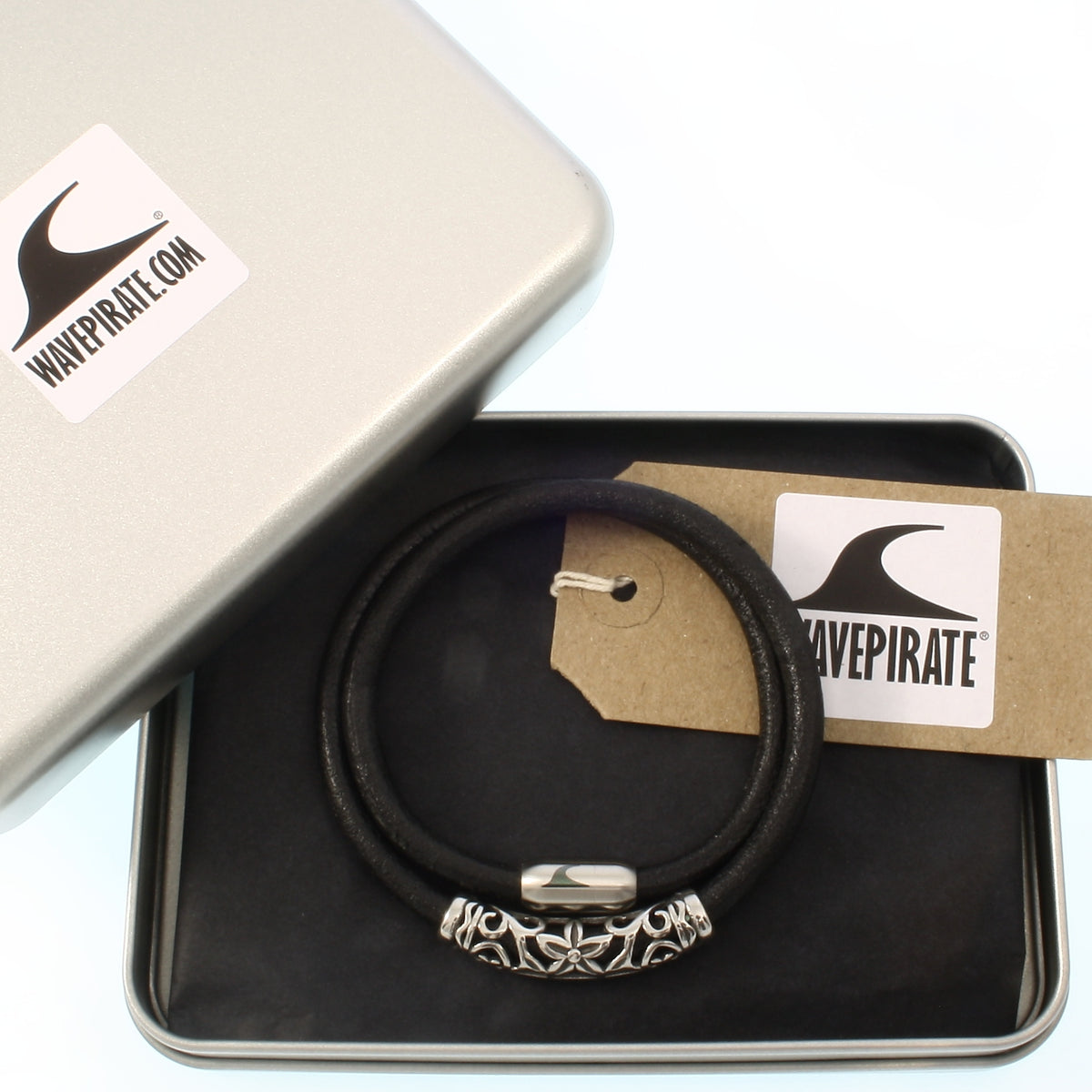 lederhalskette-herren-damen-schwarz-silber-xo-riemen-massiv-Edelstahlverschluss-geschenkverpackung-wavepirate-shop-r