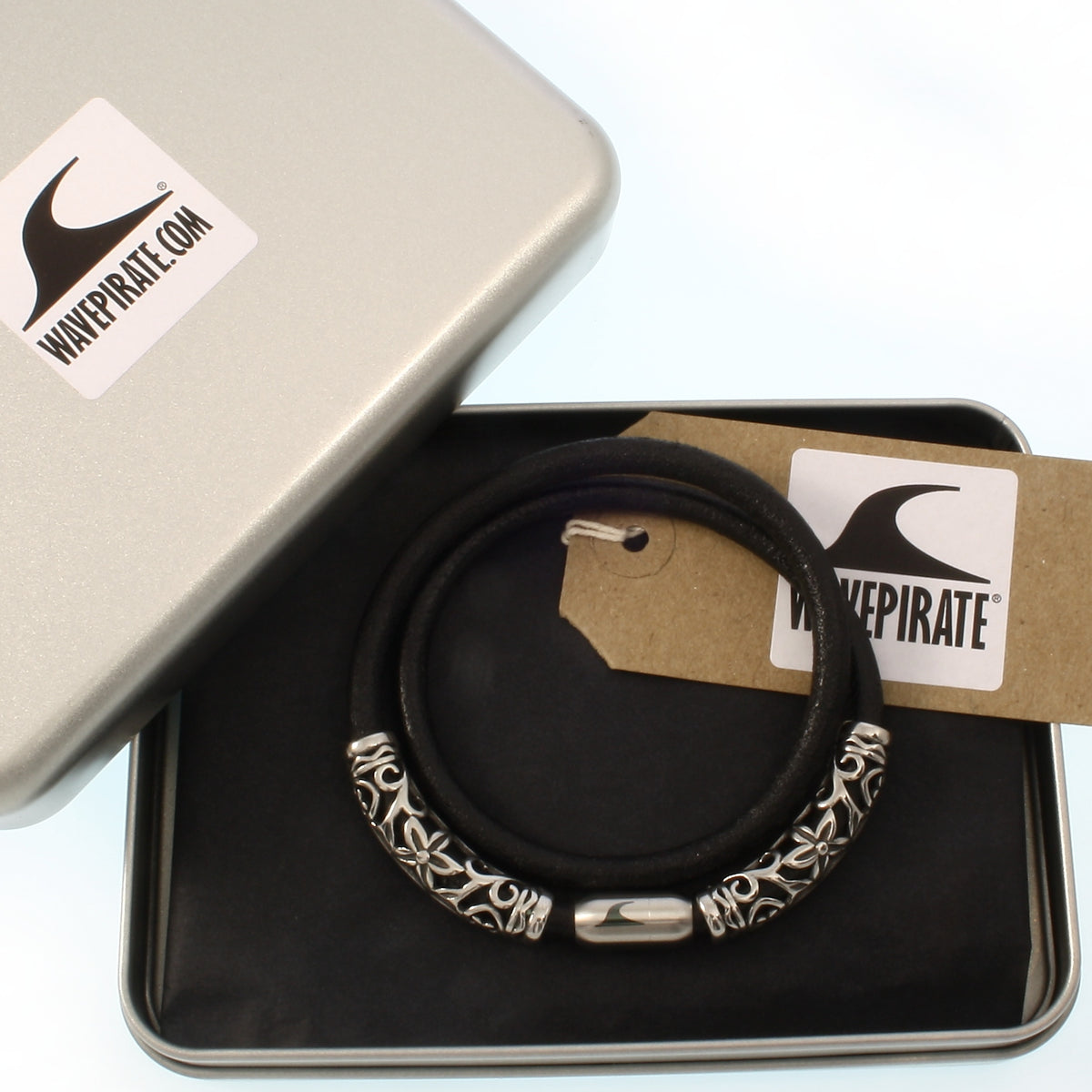 lederhalskette-herren-damen-schwarz-silber-xo2-riemen-massiv-Edelstahlverschluss-geschenkverpackung-wavepirate-shop-r