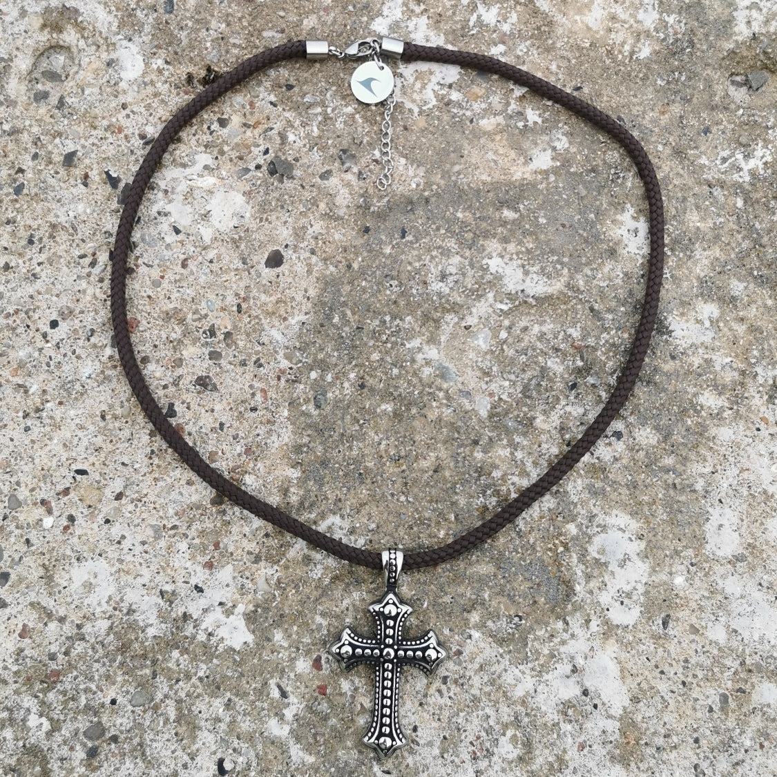 segeltau-halskette-Herren-damen-kreuz-braun-geflochten-Edelstahlverschluss-total-wavepirate-shop-st