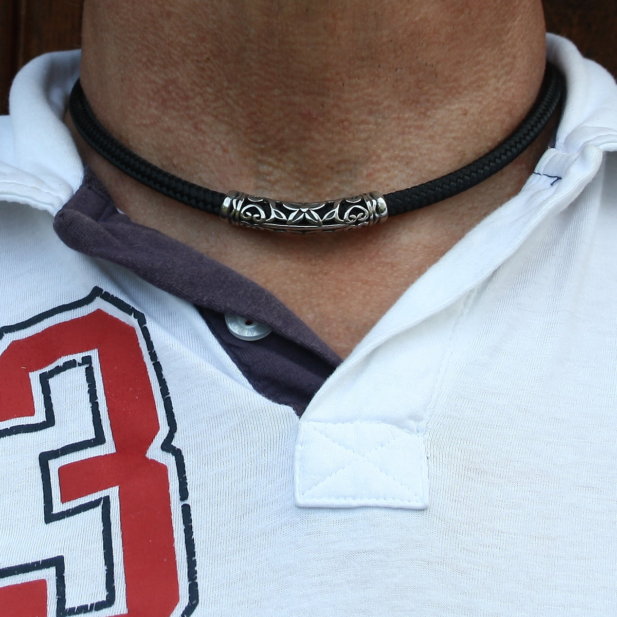 segeltau-halskette-herren-damen-xo-schwarz-geflochten-Edelstahlverschluss-getragen-wavepirate-handgefertigt-handmade-hamburg