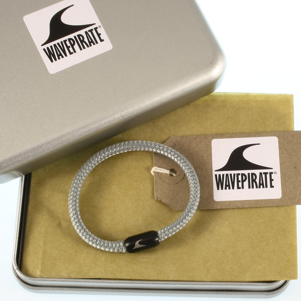 segeltauarmband-herren-damen-grau-schwarz-sylt-geflochten-Edelstahlverschluss-geschenkverpackung-wavepirate-shop-st