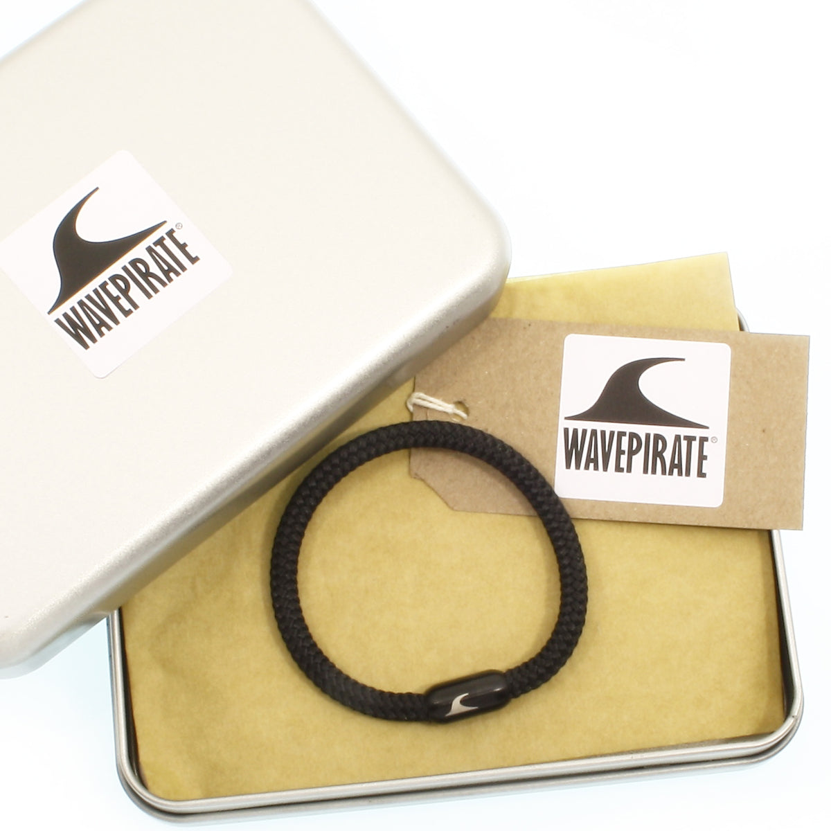 segeltauarmband-herren-damen-schwarz-sylt-geflochten-Edelstahlverschluss-geschenkverpackung-wavepirate-shop-st