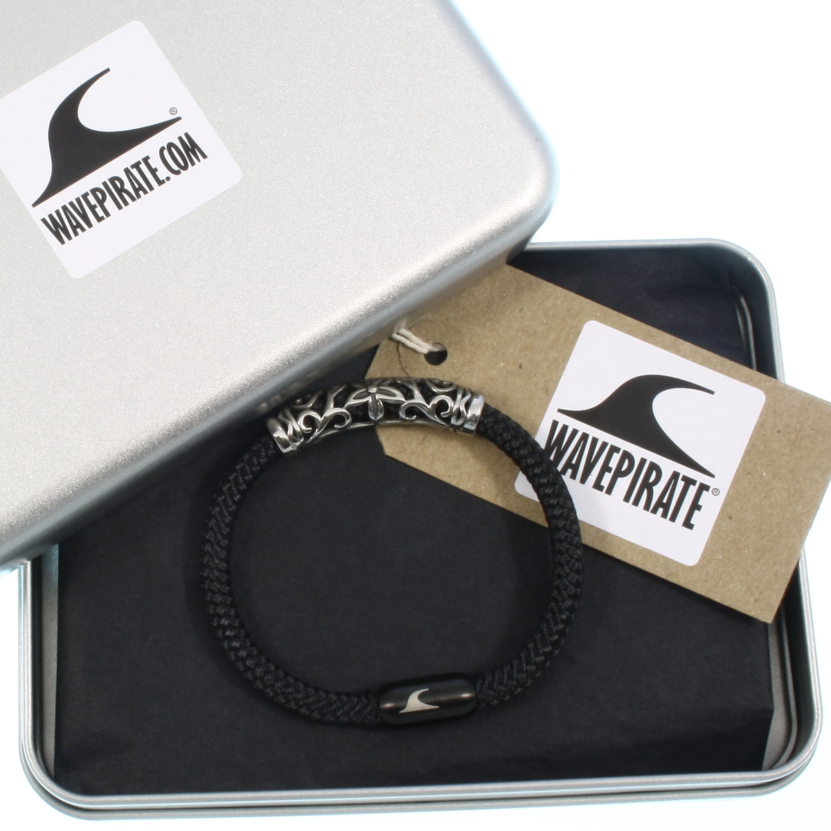 segeltauarmband-herren-schwarz-sylt-xo-geflochten-Edelstahlverschluss-geschenkverpackung-wavepirate-shop-st