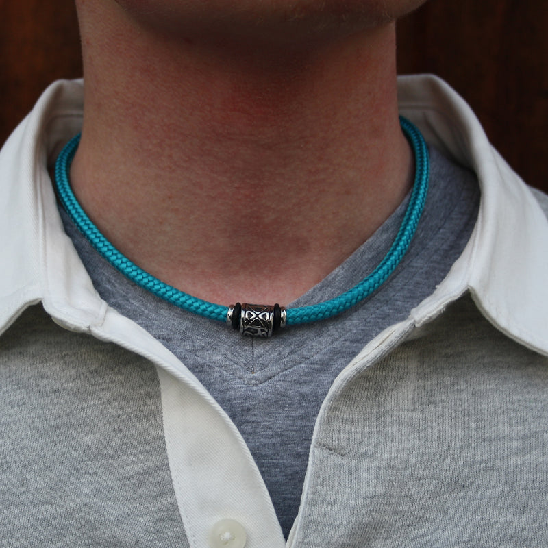 segeltauhalskette-Herren-damen-blau-shine-silber-geflochten-Edelstahlverschluss-getragen-wavepirate-shop-st