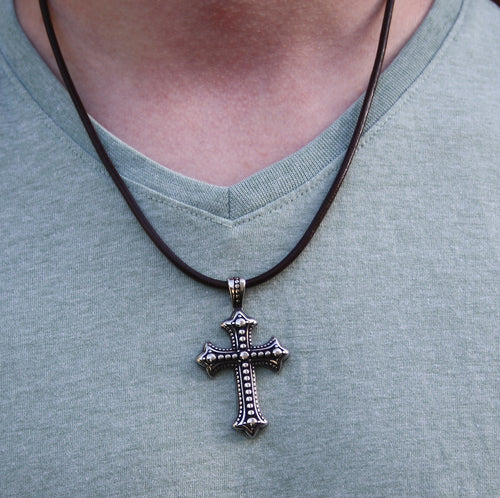 WAVEPIRATE Lederhalskette KREUZ R Braun mit Edelstahlkreuz und Karabinerverschluss